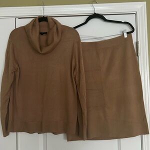 Banana Republic Women's Cowl Neck Sweater Set - Tan